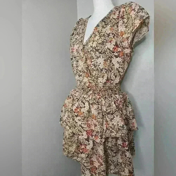 American Eagle Floral Ruffled Bottom Mini Dress - Picture 7 of 12